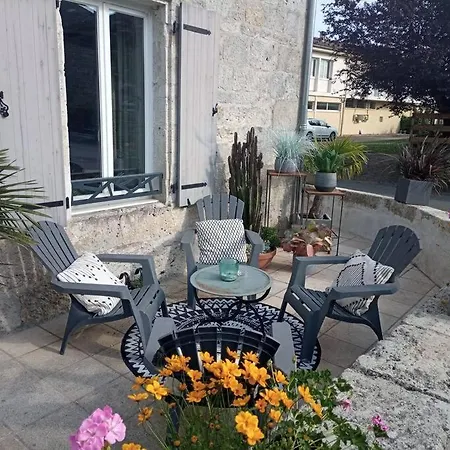 Maison De Village Confort Avec Piscine Semesterbostad *