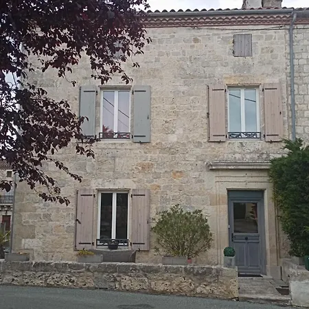 Semesterbostad Maison De Village Confort Avec Piscine *